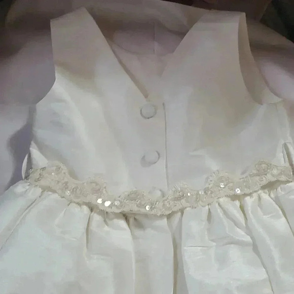 Sweet kids formal dress size 4 - Picture 11 of 15